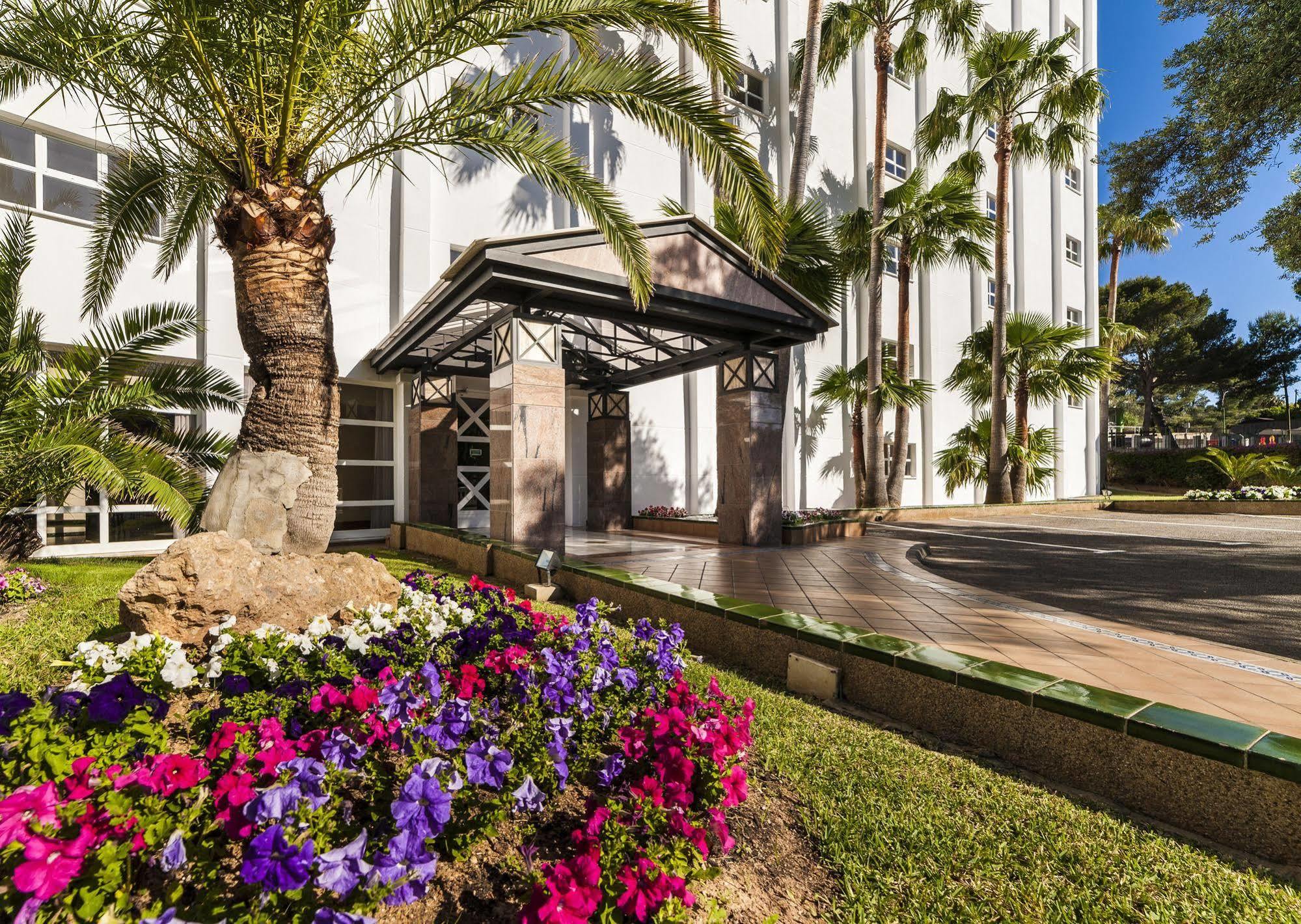 Globales Palace Hotel 4*